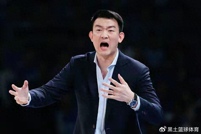 开云体育app-王博“算计”反被算计,广厦“挑对手”却挑来当头一棒|浙江广厦|季后赛|卫冕冠军|青岛队|尼克斯_新浪体育_新浪新闻